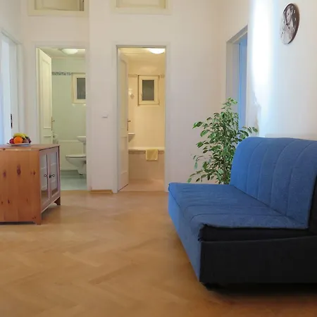 Green Oasis Wenceslas Square Apartment
