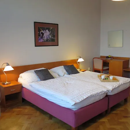 Green Oasis Wenceslas Square Apartment *