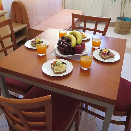 Green Oasis Wenceslas Square Apartman *